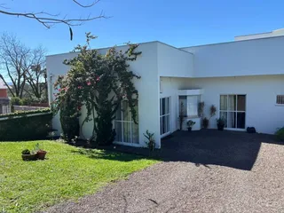Casa com 3 dormitórios, foto 1