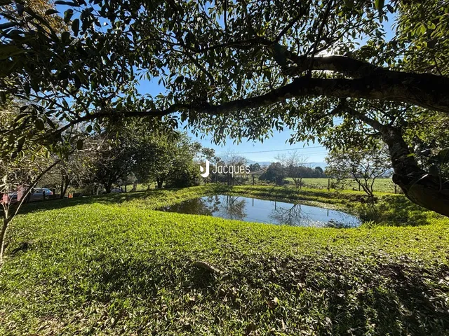 Área rural com 2 dormitórios