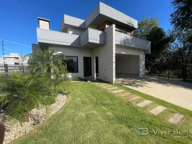 Casa com 3 dormitórios