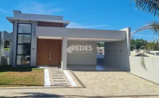 Fachada moderna de uma residência em Lajeado, Brasil.