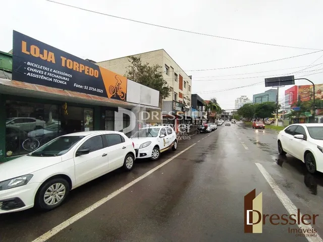 Fachada de um imóvel na rua em Lajeado, Brasil.