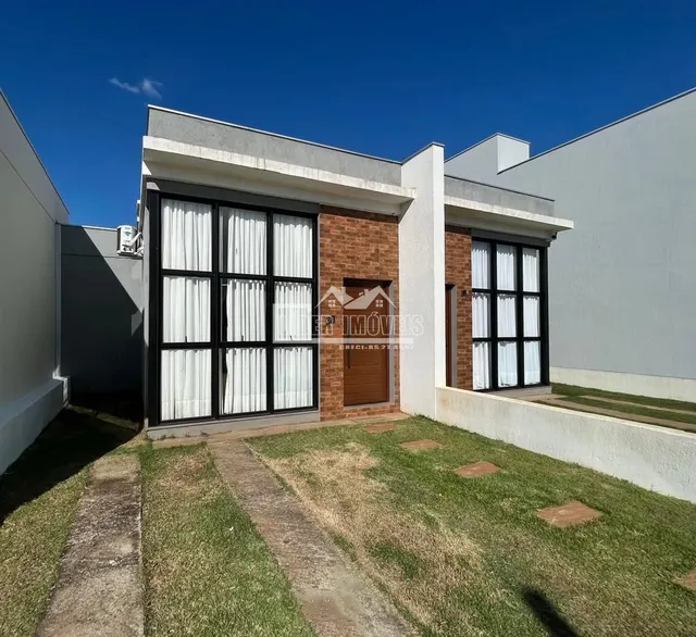 Fachada de uma casa residencial em Lajeado, Brasil.