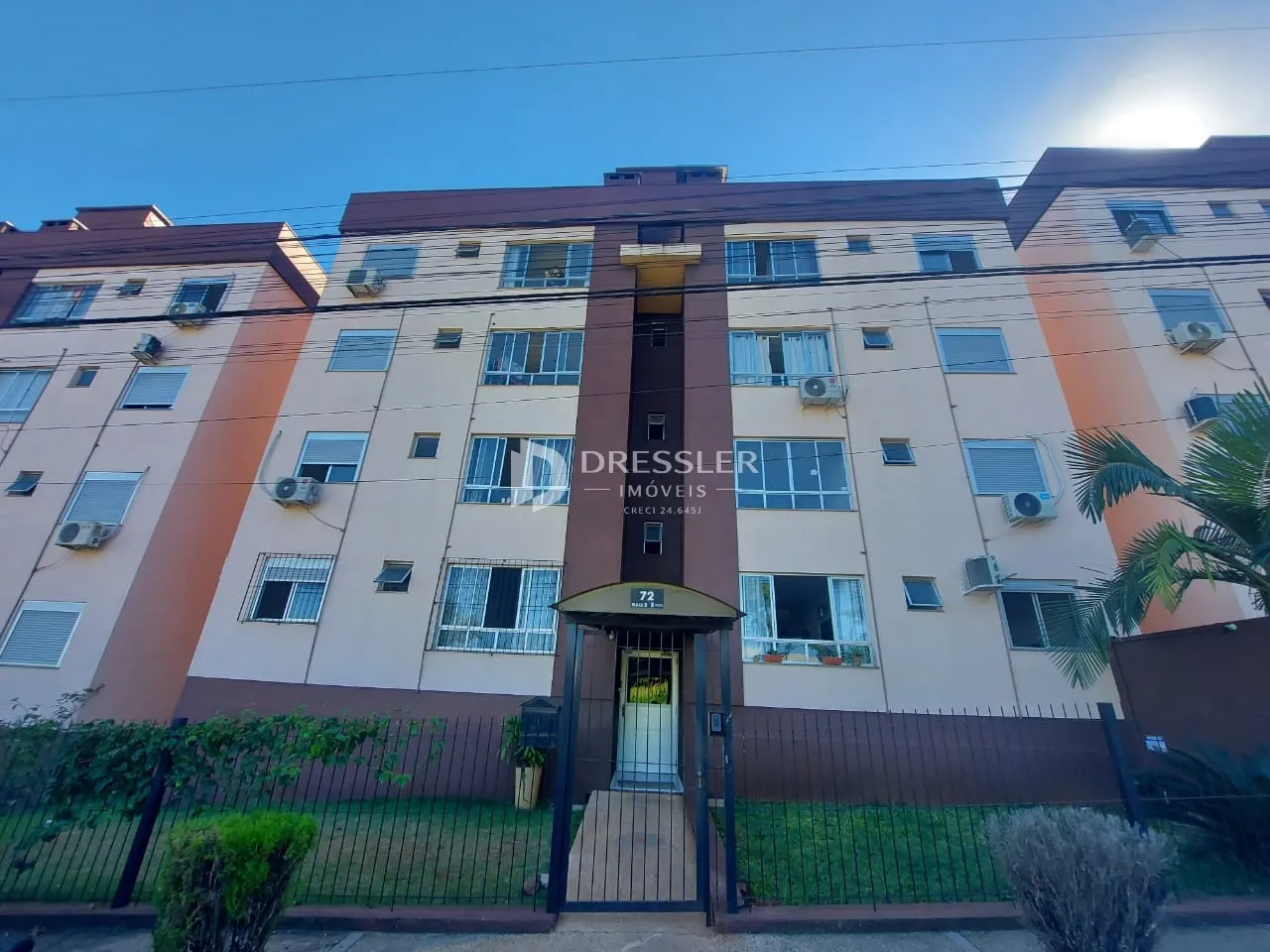 Fachada de um prédio residencial em Lajeado, Brasil.