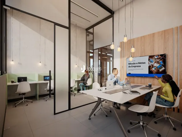 Ambiente de escritório moderno com mesas de trabalho e iluminação em Lajeado.