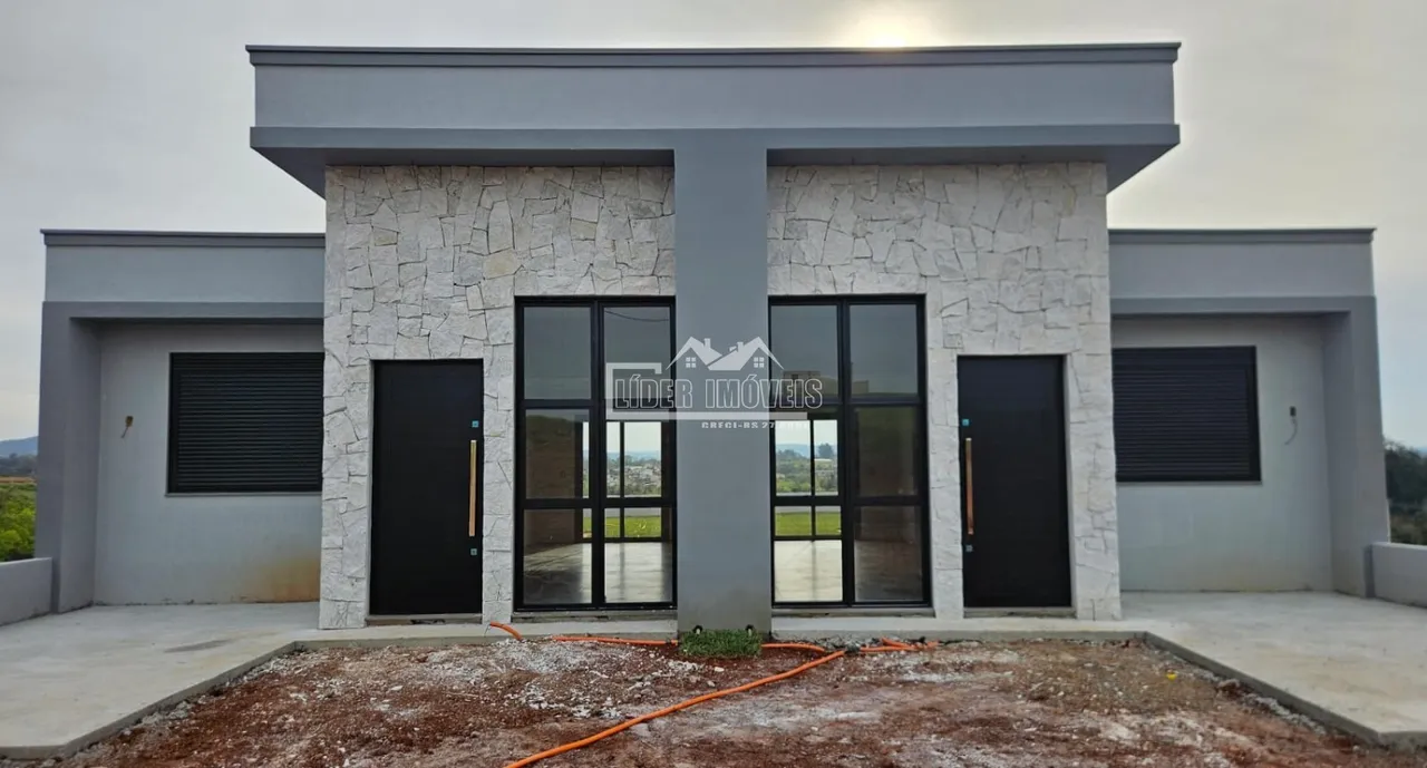 Casa geminada com 2 dormitórios, foto 1
