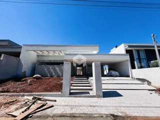 Fachada moderna de uma residência em Lajeado, Brasil.