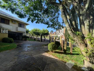 Casa com 6 dormitórios, foto 2