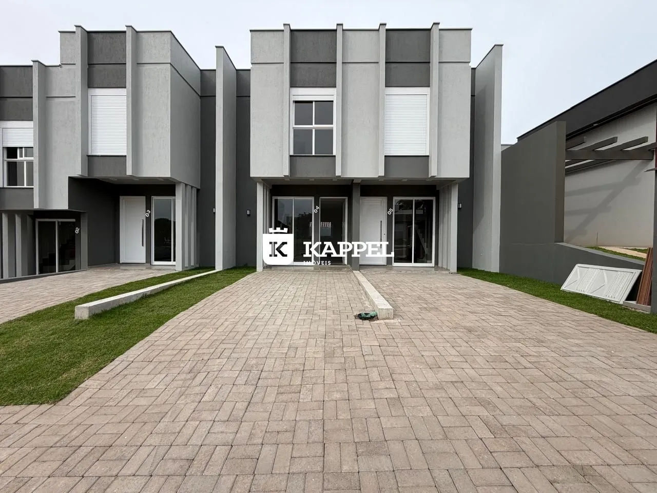 Fachada moderna de uma residência em Lajeado, Brasil.