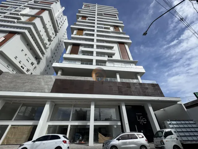 Apartamento com 2 dormitórios