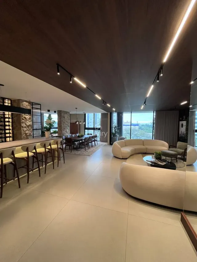 Apartamento com 4 dormitórios