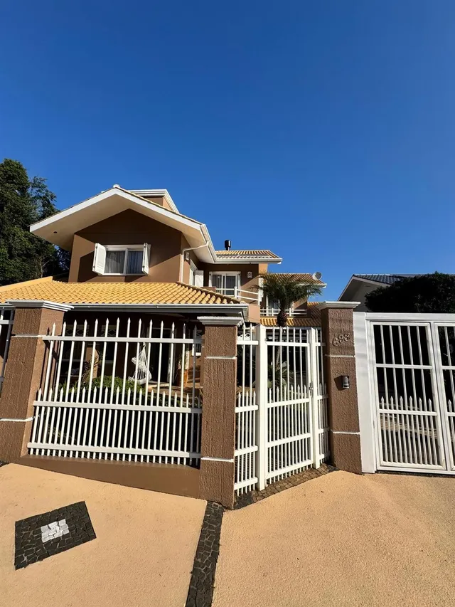 Casa com 3 dormitórios