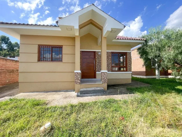 Casa com 2 dormitórios