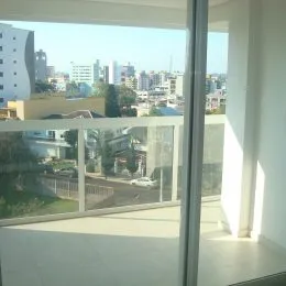Vista panorâmica da paisagem urbana de Lajeado a partir de uma varanda.