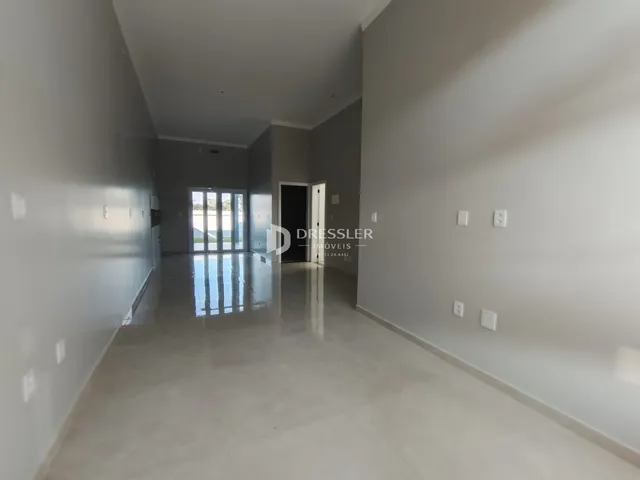 Corredor interno de uma residência em Lajeado.