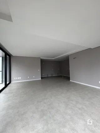 Apartamento com 3 dormitórios, foto 2