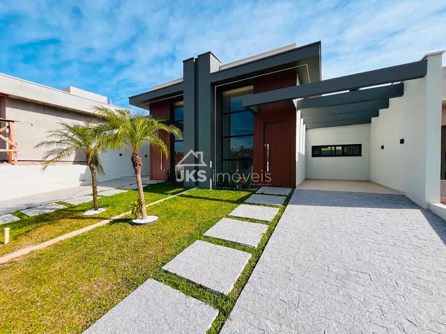Casa geminada com 3 dormitórios