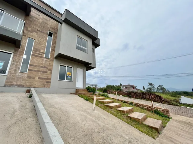 Fachada moderna de um imóvel residencial em Lajeado, Brasil.