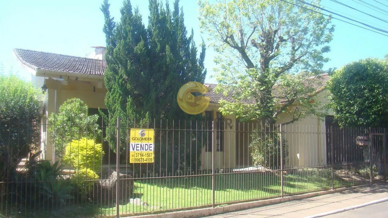 Casa com 5 dormitórios, foto 1
