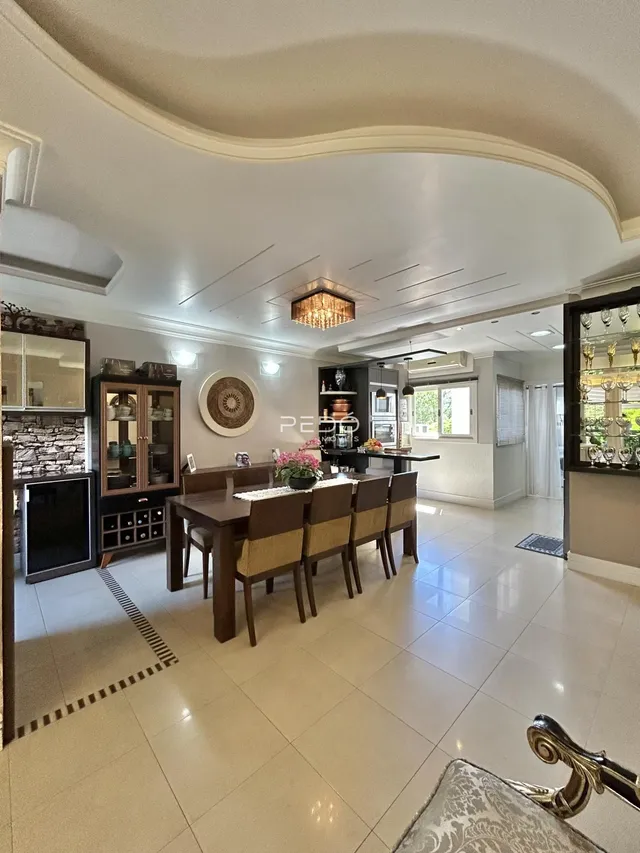 Vista da sala de jantar de uma residência em Lajeado, Brasil.
