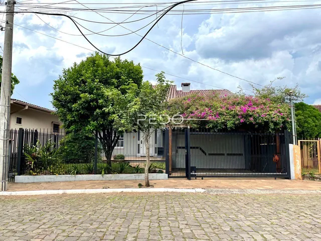 Casa com 4 dormitórios