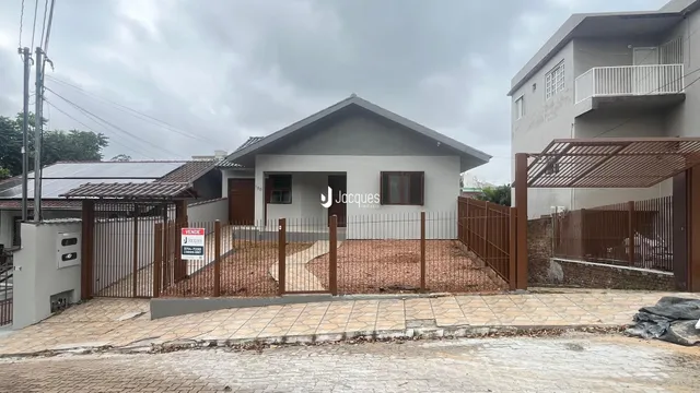 Casa com 3 dormitórios