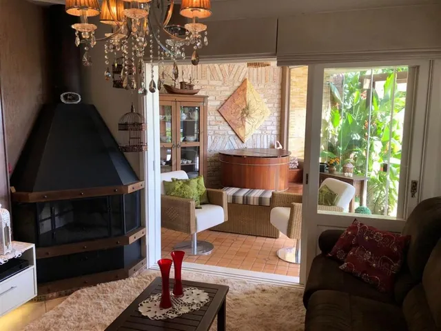 Casa com 4 dormitórios, foto 4