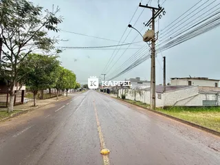Vista de uma rua asfaltada em Lajeado, Brasil.