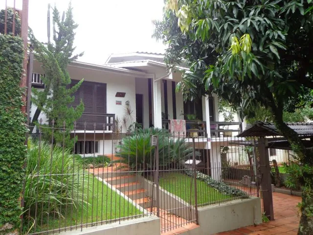 Casa com 3 dormitórios