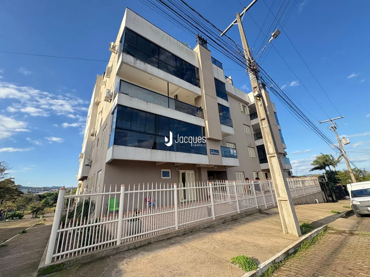 Apartamento com 2 dormitórios, foto 1