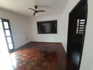 Casa com 4 dormitórios, foto 2