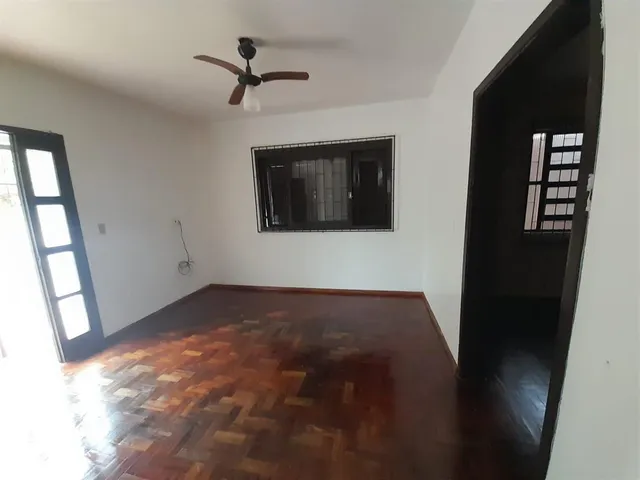 Casa com 4 dormitórios, foto 2