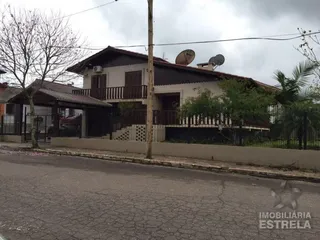 Casa com 4 dormitórios, foto 1