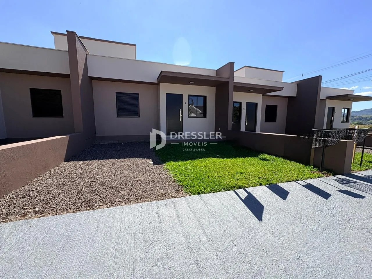 Casa geminada com 2 dormitórios, foto 1