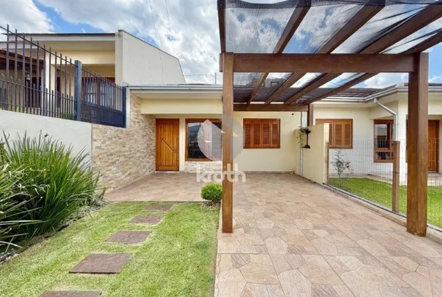 Casa geminada com 2 dormitórios