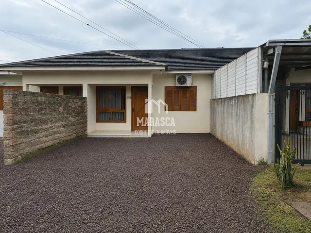 Casa geminada com 2 dormitórios