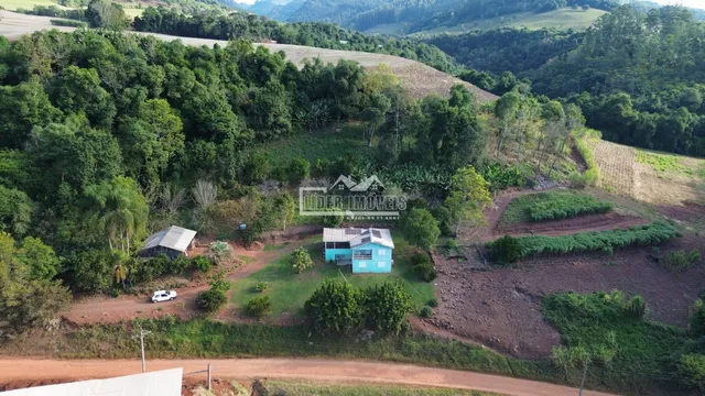 Área rural com 5 dormitórios