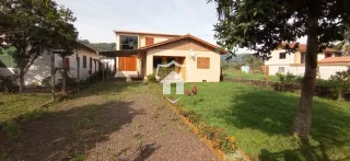 Casa com 5 dormitórios, foto 1