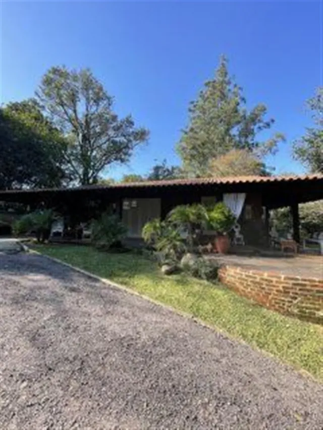 Área rural com 4 dormitórios
