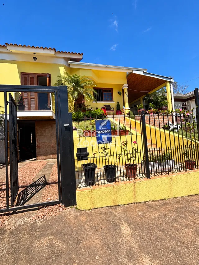 Casa com 1 dormitório