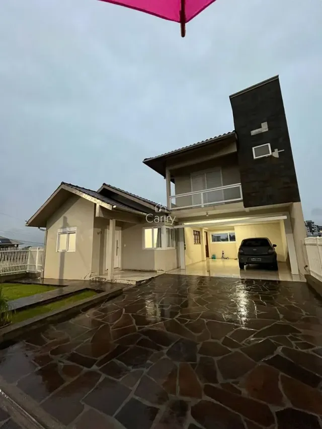 Casa com 3 dormitórios