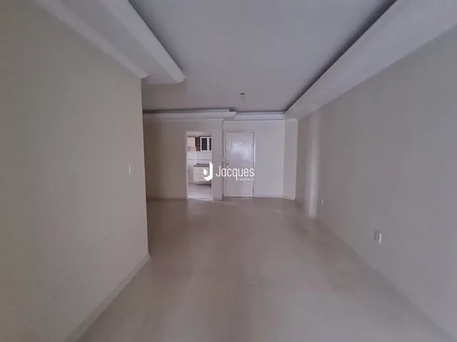 Corredor interno de uma residência em Lajeado, Brasil.