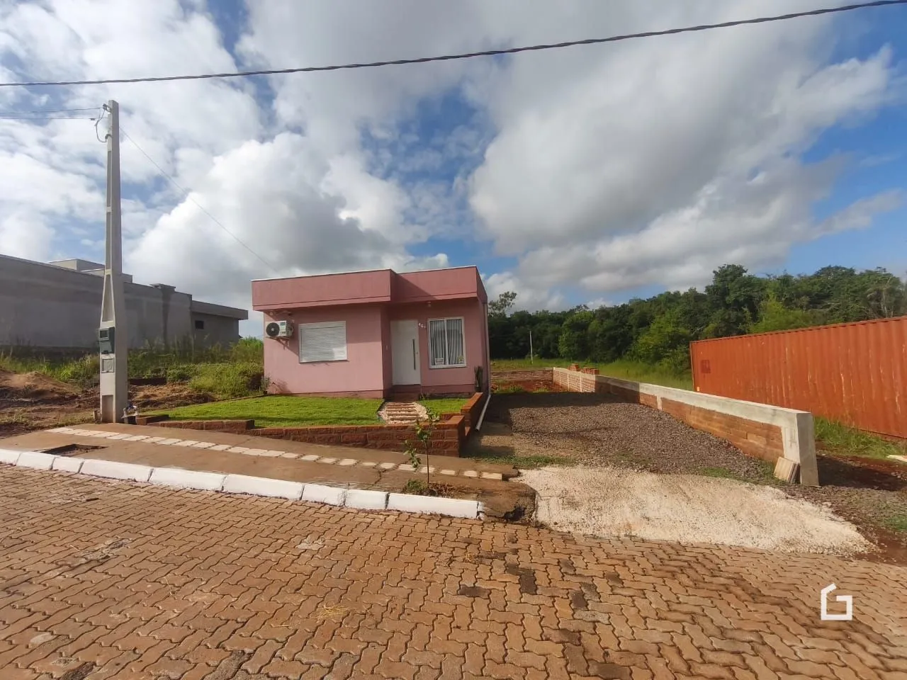 Vista da fachada de uma residência em Lajeado, Brasil.