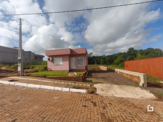 Vista da fachada de uma residência em Lajeado, Brasil.