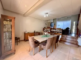 Casa com 3 dormitórios, foto 2