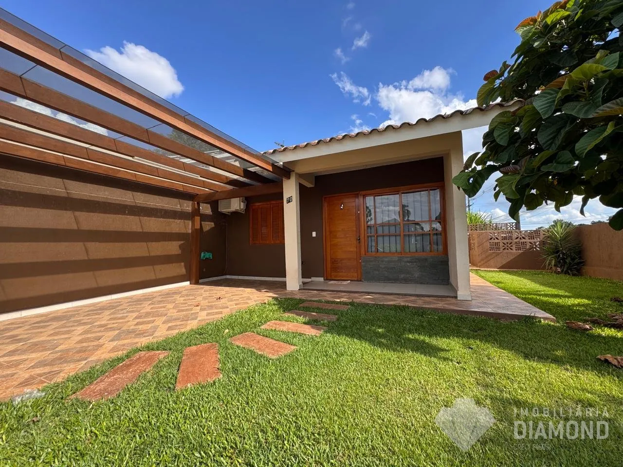 Casa geminada com 2 dormitórios, foto 1