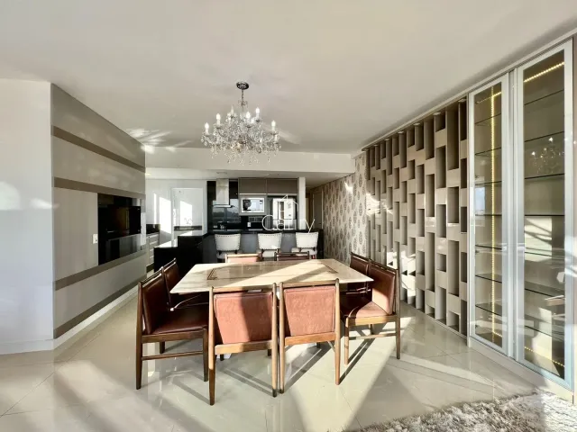 Apartamento com 4 dormitórios, foto 2