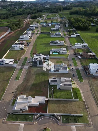 Vista aérea de um loteamento residencial em Lajeado, Brasil.