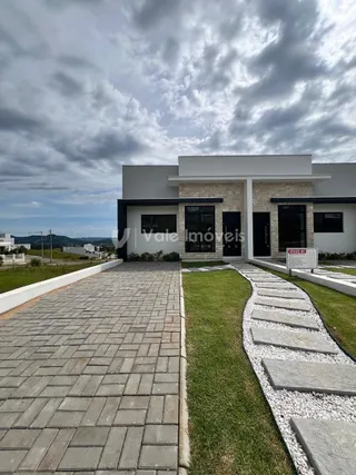 Casa geminada com 2 dormitórios, foto 1