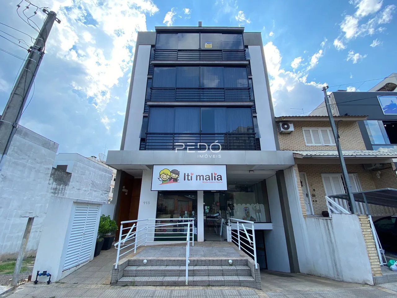 Fachada de um prédio residencial em Lajeado, Brasil.