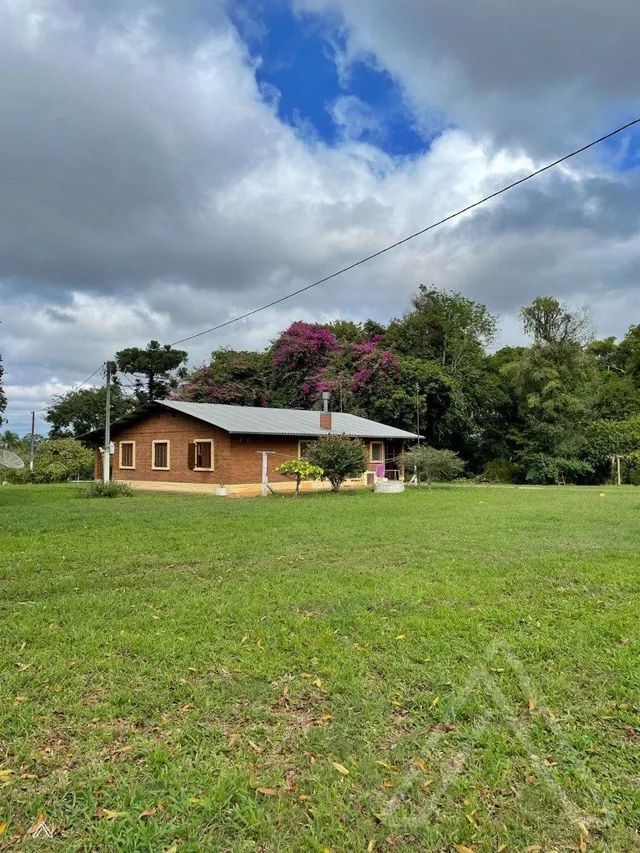 Área rural com 3 dormitórios